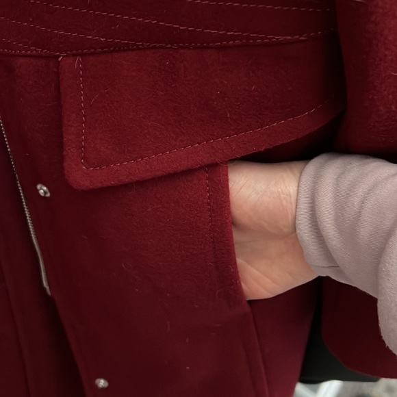 Kenneth Cole coat! Mid thigh, lined, red wool coat. Great condition ! - Picture 8 of 8